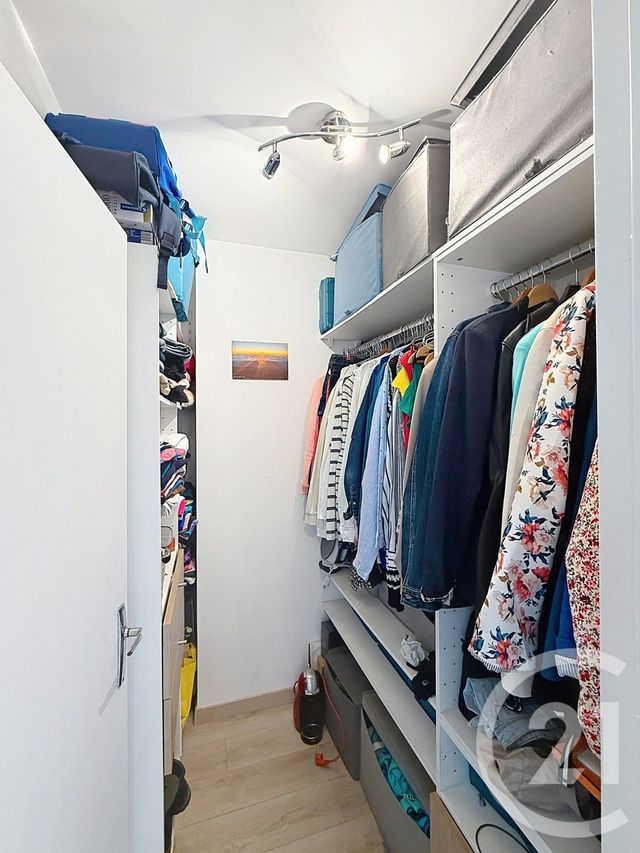 Appartement F2 à vendre - 2 pièces - 45.04 m2 - NANTERRE - 92 - ILE-DE-FRANCE - Century 21 Mémento