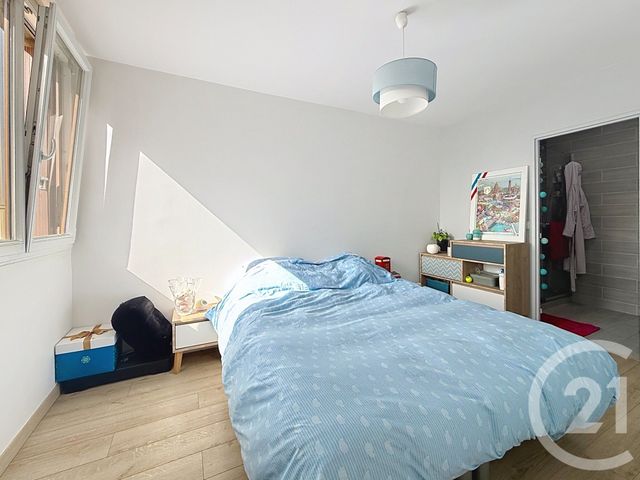 Appartement F2 à vendre - 2 pièces - 45.04 m2 - NANTERRE - 92 - ILE-DE-FRANCE - Century 21 Mémento