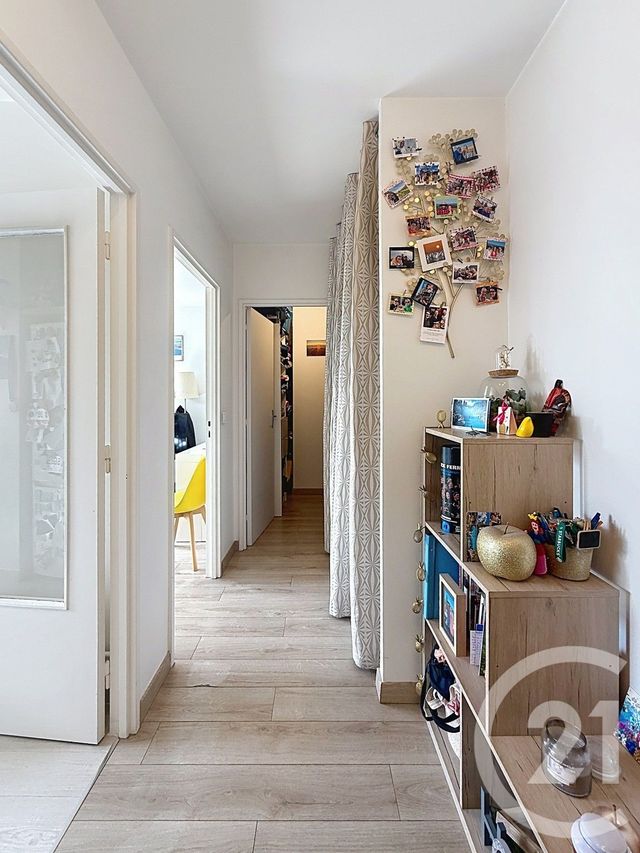 Appartement F2 à vendre - 2 pièces - 45.04 m2 - NANTERRE - 92 - ILE-DE-FRANCE - Century 21 Mémento