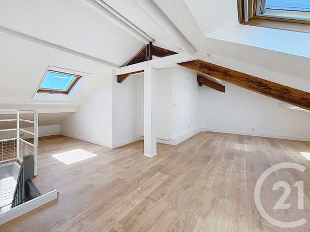 Appartement F2 à louer - 2 pièces - 40.0 m2 - NANTERRE - 92 - ILE-DE-FRANCE - Century 21 Mémento