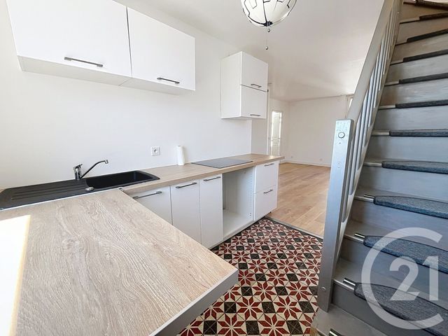 Appartement F2 à louer - 2 pièces - 40.0 m2 - NANTERRE - 92 - ILE-DE-FRANCE - Century 21 Mémento