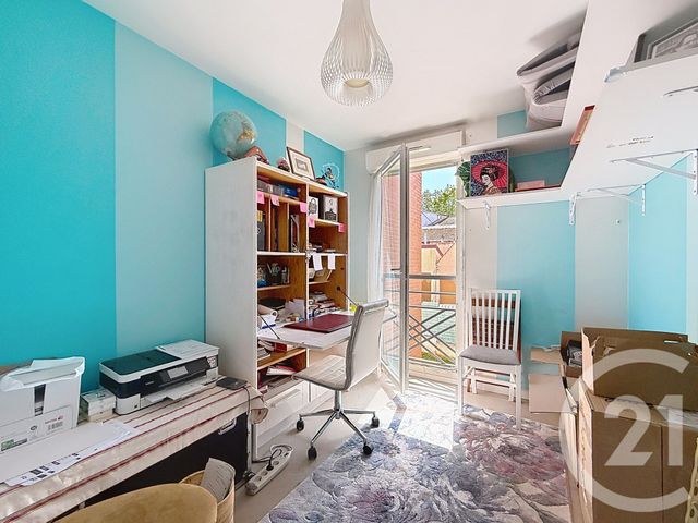 Appartement F4 à vendre - 4 pièces - 83.86 m2 - NANTERRE - 92 - ILE-DE-FRANCE - Century 21 Mémento