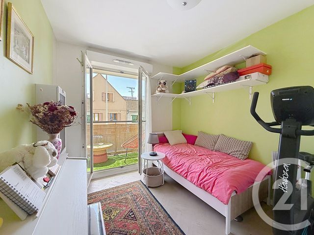 Appartement F4 à vendre - 4 pièces - 83.86 m2 - NANTERRE - 92 - ILE-DE-FRANCE - Century 21 Mémento