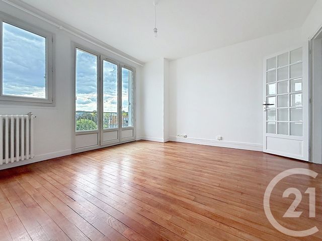 Appartement F3 à louer - 3 pièces - 58.51 m2 - RUEIL MALMAISON - 92 - ILE-DE-FRANCE - Century 21 Mémento