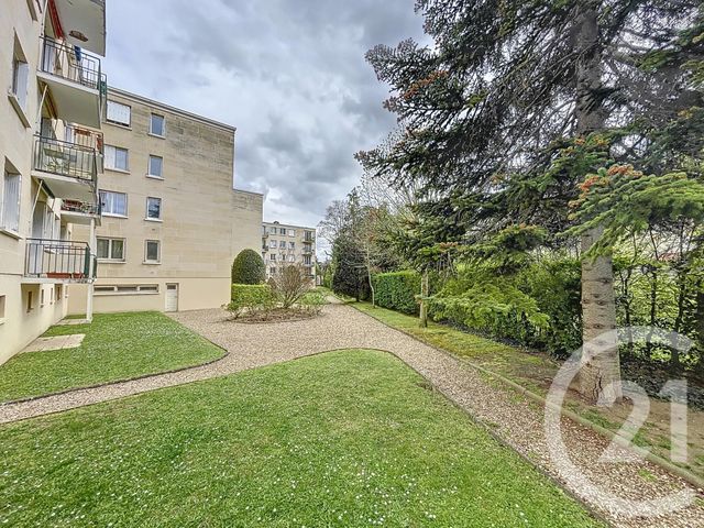 Appartement F3 à louer - 3 pièces - 58.51 m2 - RUEIL MALMAISON - 92 - ILE-DE-FRANCE - Century 21 Mémento