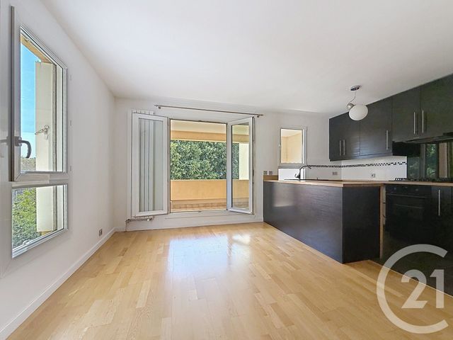 Appartement F3 à vendre - 3 pièces - 68.01 m2 - NANTERRE - 92 - ILE-DE-FRANCE - Century 21 Mémento