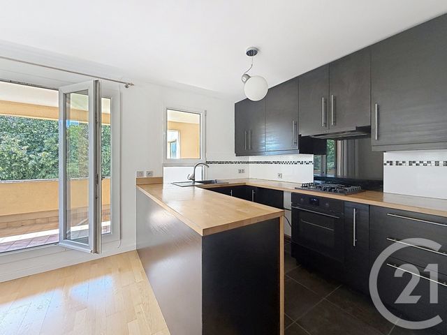 Appartement F3 à vendre - 3 pièces - 68.01 m2 - NANTERRE - 92 - ILE-DE-FRANCE - Century 21 Mémento