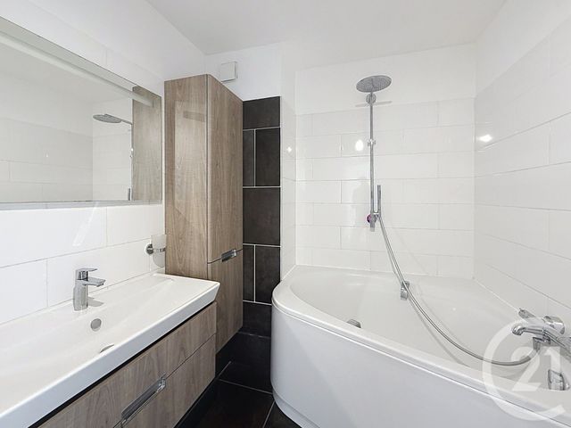 Appartement F3 à vendre - 3 pièces - 68.01 m2 - NANTERRE - 92 - ILE-DE-FRANCE - Century 21 Mémento