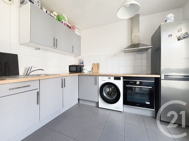 Appartement F3 à louer - 3 pièces - 61.9 m2 - NANTERRE - 92 - ILE-DE-FRANCE - Century 21 Mémento