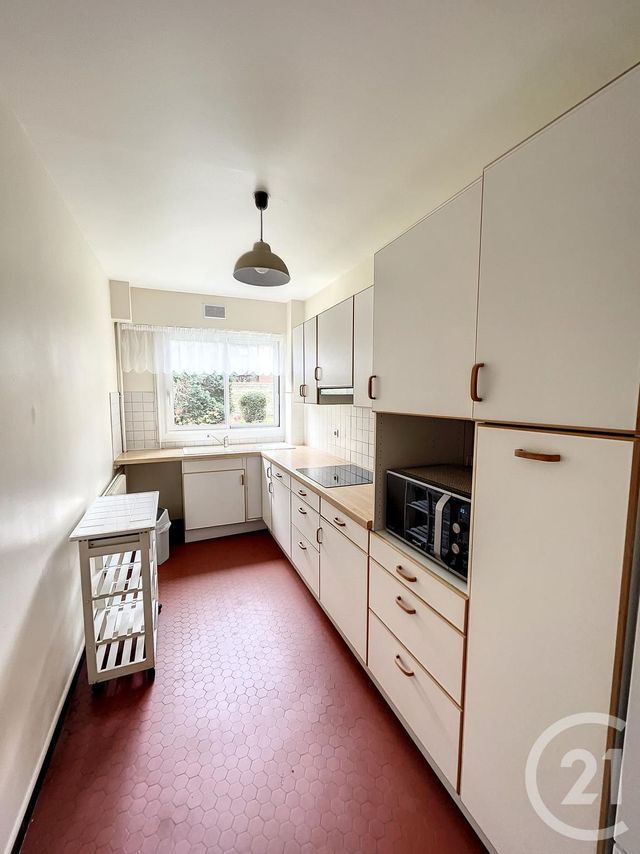 Appartement F2 à louer - 2 pièces - 49.73 m2 - RUEIL MALMAISON - 92 - ILE-DE-FRANCE - Century 21 Mémento