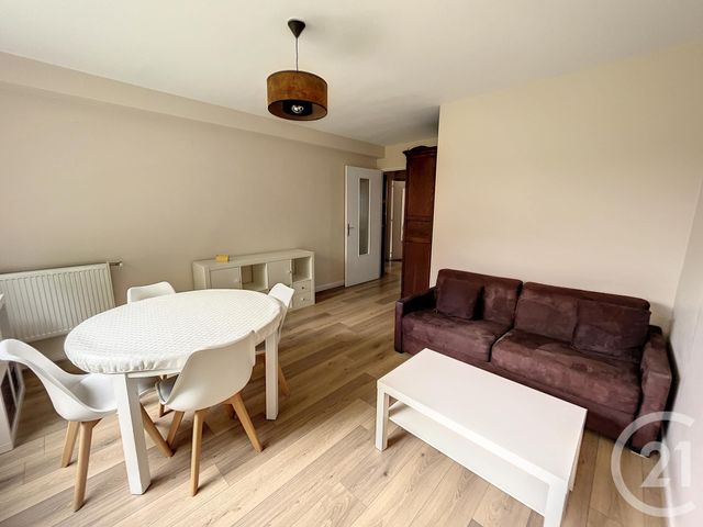 Appartement F2 à louer - 2 pièces - 49.73 m2 - RUEIL MALMAISON - 92 - ILE-DE-FRANCE - Century 21 Mémento