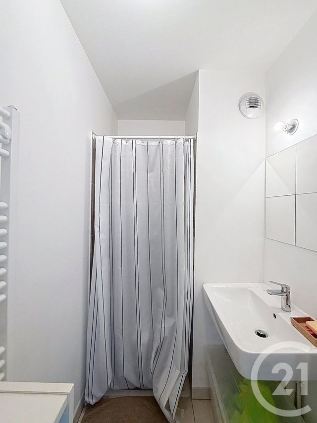 Appartement F4 à vendre - 4 pièces - 81.09 m2 - NANTERRE - 92 - ILE-DE-FRANCE - Century 21 Mémento