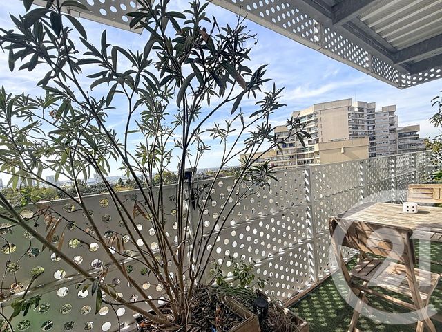 Appartement F4 à vendre - 4 pièces - 81.09 m2 - NANTERRE - 92 - ILE-DE-FRANCE - Century 21 Mémento