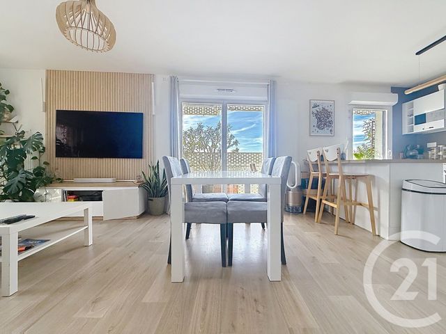Appartement F4 à vendre - 4 pièces - 81.09 m2 - NANTERRE - 92 - ILE-DE-FRANCE - Century 21 Mémento