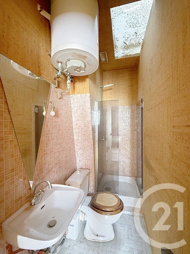 Appartement F2 à vendre - 2 pièces - 27.34 m2 - RUEIL MALMAISON - 92 - ILE-DE-FRANCE - Century 21 Mémento