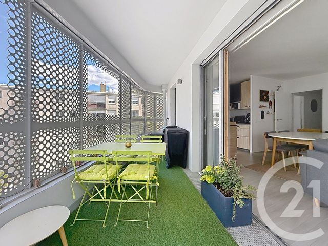 Appartement à vendre - 4 pièces - 80.22 m2 - NANTERRE - 92 - ILE-DE-FRANCE - Century 21 Mémento