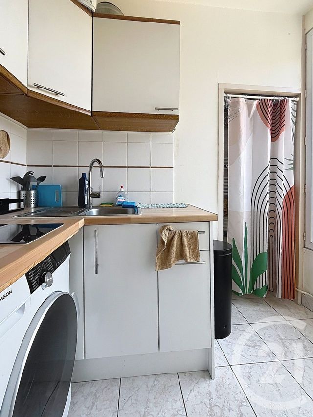 Appartement F1 à louer - 1 pièce - 24.0 m2 - NANTERRE - 92 - ILE-DE-FRANCE - Century 21 Mémento
