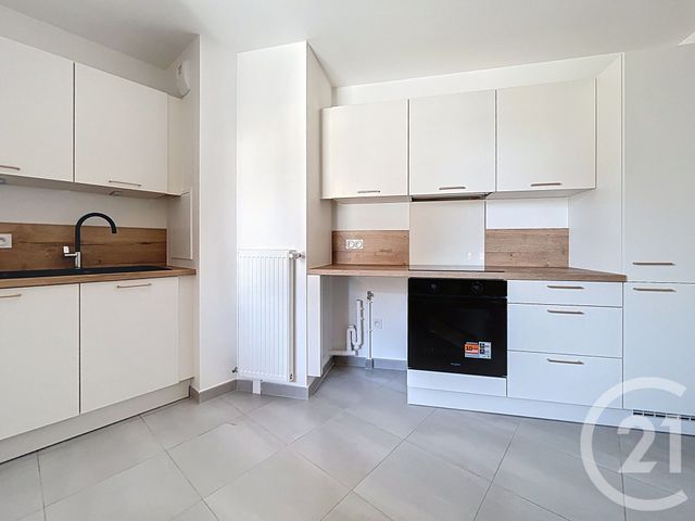 Appartement F3 à louer - 3 pièces - 64.36 m2 - NANTERRE - 92 - ILE-DE-FRANCE - Century 21 Mémento
