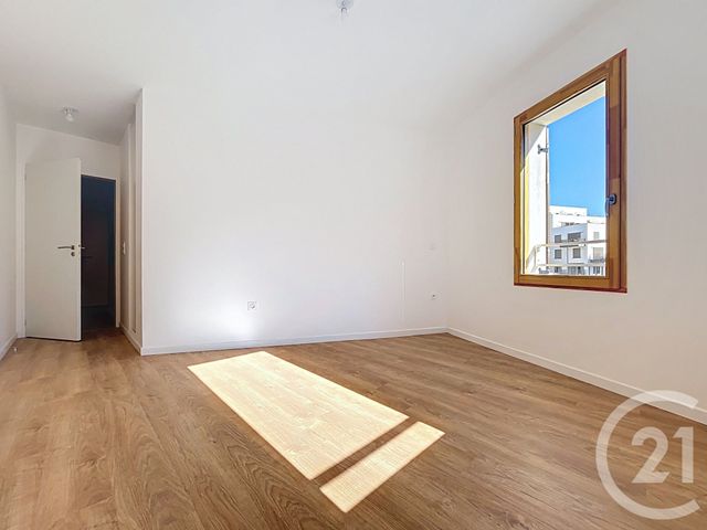 Appartement F3 à louer - 3 pièces - 64.36 m2 - NANTERRE - 92 - ILE-DE-FRANCE - Century 21 Mémento