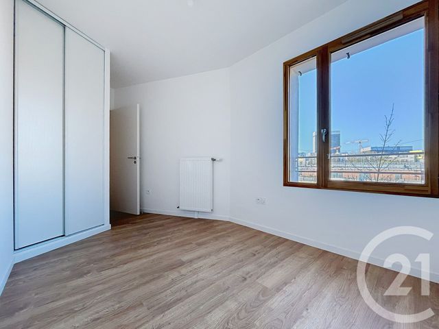 Appartement F3 à louer - 3 pièces - 64.36 m2 - NANTERRE - 92 - ILE-DE-FRANCE - Century 21 Mémento