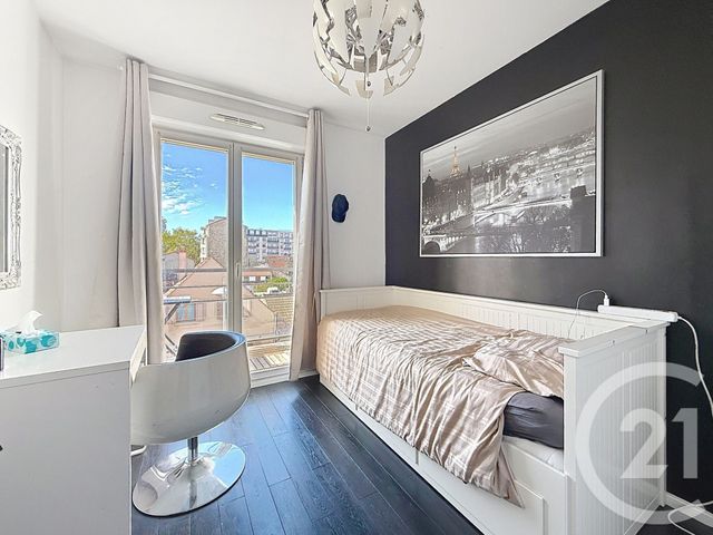 Appartement F4 à vendre - 4 pièces - 84.2 m2 - NANTERRE - 92 - ILE-DE-FRANCE - Century 21 Mémento