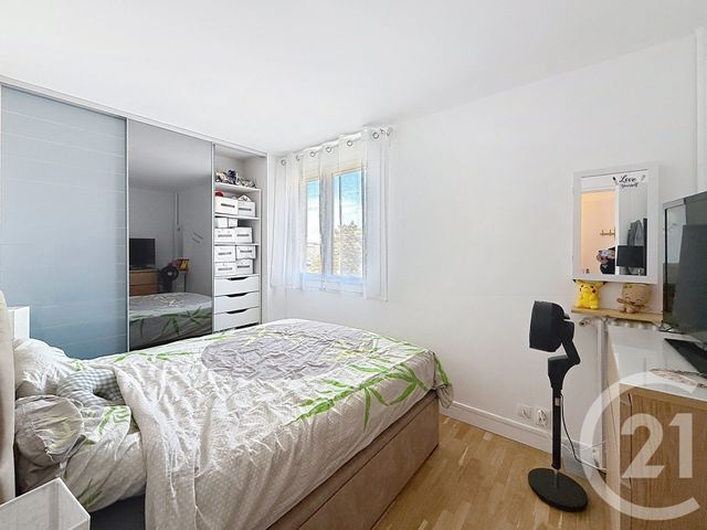 Appartement F3 à vendre - 3 pièces - 65.0 m2 - NANTERRE - 92 - ILE-DE-FRANCE - Century 21 Mémento