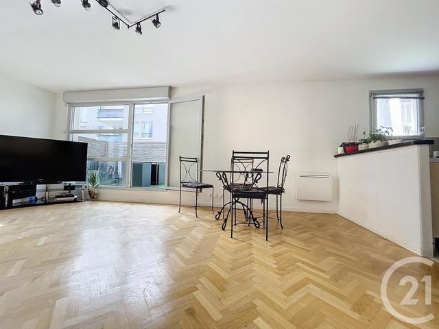 Afficher la photo en grand Appartement F5 à vendre - 5 pièces - 89.6 m2 - NANTERRE - 92 - ILE-DE-FRANCE - Century 21 Mémento