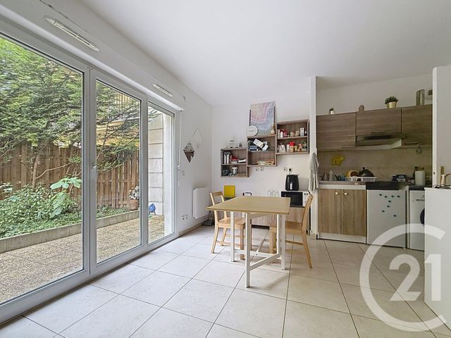 Appartement F1 à vendre - 1 pièce - 27.99 m2 - NANTERRE - 92 - ILE-DE-FRANCE - Century 21 Mémento