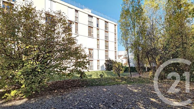  - SURESNES - 