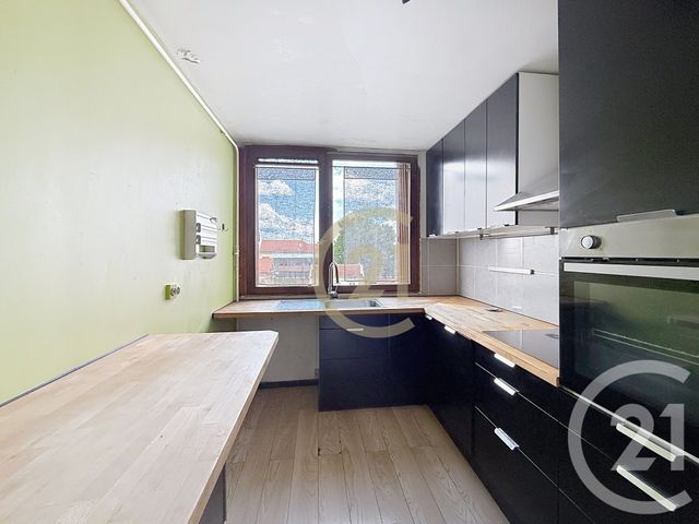 Appartement F3 à vendre - 3 pièces - 60.64 m2 - NANTERRE - 92 - ILE-DE-FRANCE - Century 21 Mémento