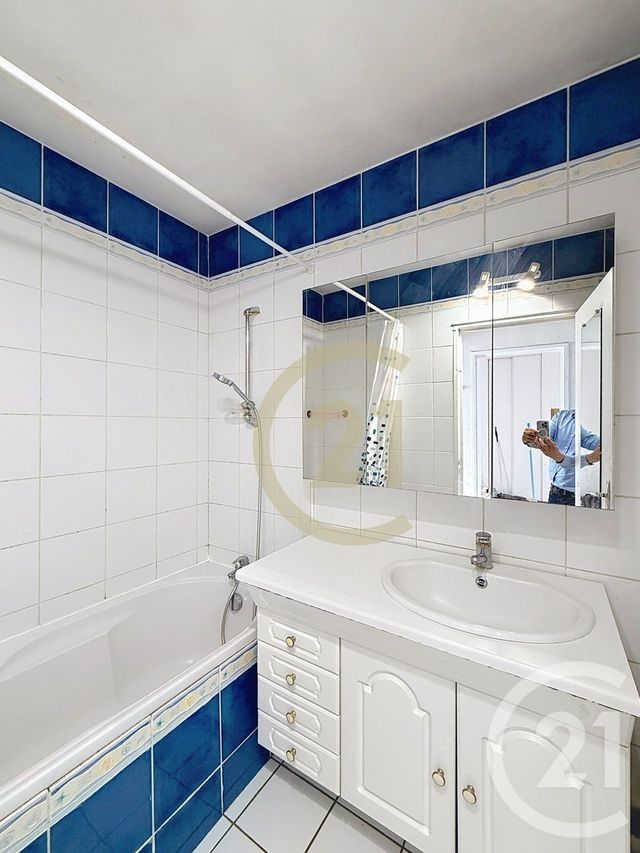 Appartement F3 à vendre - 3 pièces - 60.64 m2 - NANTERRE - 92 - ILE-DE-FRANCE - Century 21 Mémento